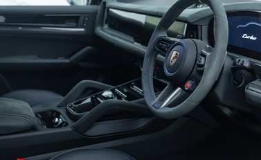 Porsche Cayenne TURBO E-HYBRID GT 13