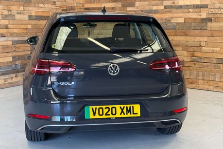 Volkswagen Golf 35.8kWh e-Golf Hatchback 5dr Electric Auto (136 ps) 82