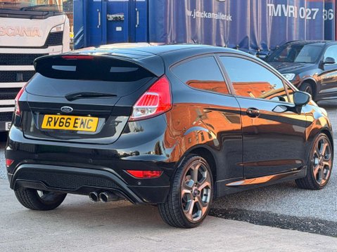 Ford Fiesta 1.6 Fiesta ST-3 T 3dr 6