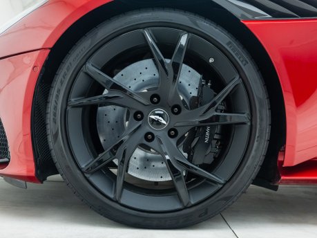 Aston Martin DBS Superleggera