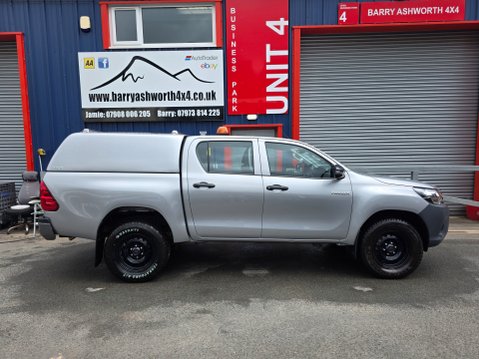 Toyota Hilux ACTIVE 4WD D-4D DCB 4