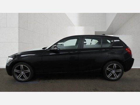 BMW 1 Series 1.6 116i Sport Euro 5 (s/s) 5dr 9