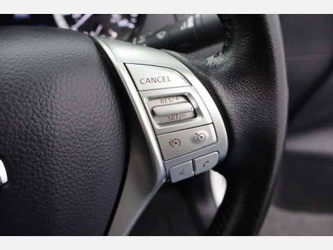 Nissan Navara 2.3 Navara Tekna dCi Auto 4WD 5dr 46
