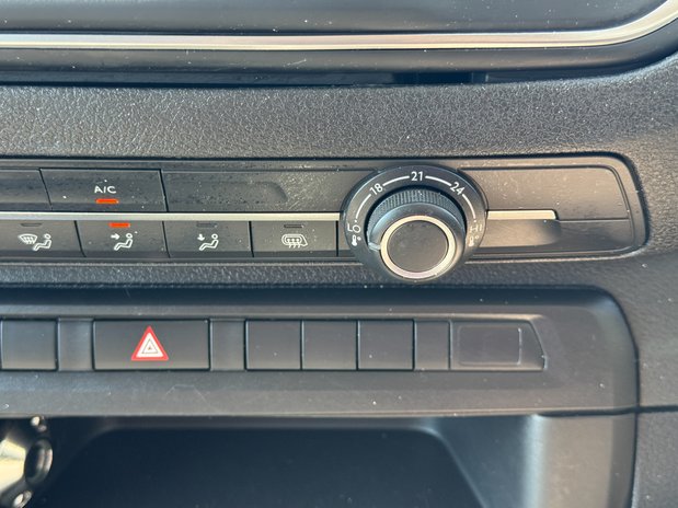 Peugeot Expert MWB L2H1 Low Roof Professional Premium Plus 3100 Air Con EURO 6 31