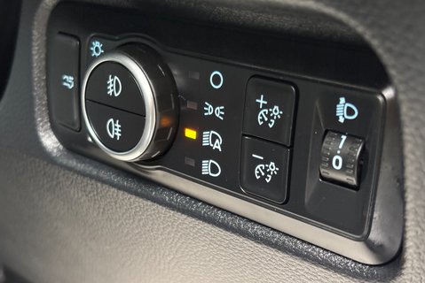 Ford Ranger Wildtrak 4x4 240 ps V6 Double Cab Pickup - Electric Roller Shutter 31