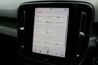 Volvo XC40 2.0 XC40 R-Design T4 Auto 5dr 29