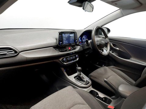 Hyundai i30 1.0 T-GDi MHEV SE Connect Hatchback 5dr Petrol Hybrid DCT Euro 6 (s/s) (120 15