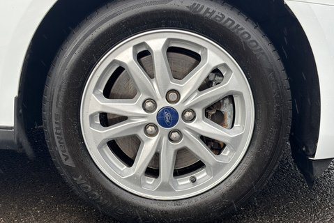 Ford Transit Connect 200 L1 Limited 120 ps Automatic Panel Van - Sat Nav / Rear Camera 32