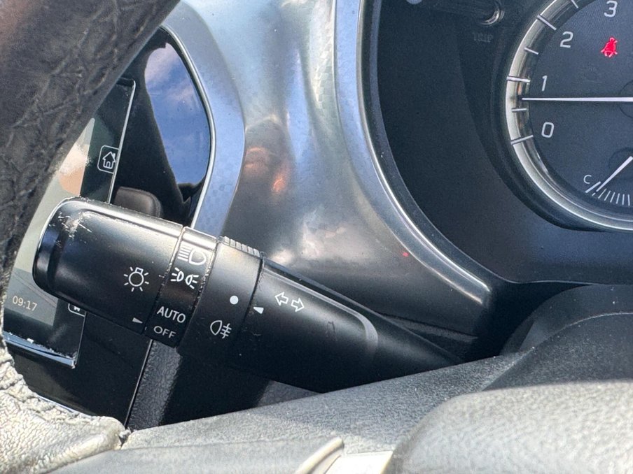 2015 Suzuki Vitara — image 28