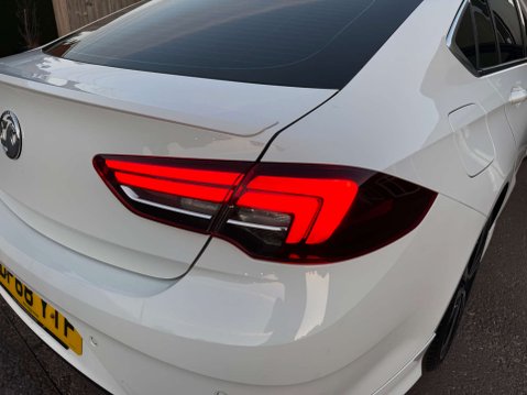 Vauxhall Insignia 2.0 Insignia SRi VX-Line Nav TD Auto 5dr 32