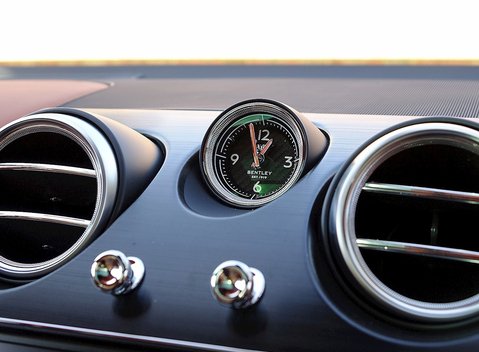 Bentley Bentayga 32