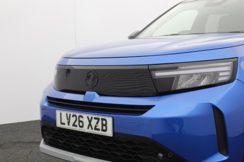 Vauxhall Frontera 5dr 1.2 145ps Ultimate Petrol Hybrid e-DCT Automatic 46