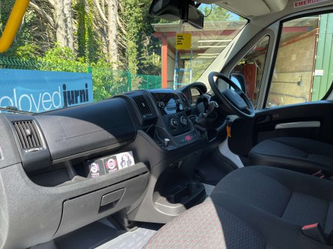 Peugeot Boxer 440 L4H2 17-SEAT LIGHTWEIGHT NON-D1 MINIBUS with A/C, Cruise, Towbar 22