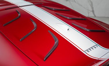 Ferrari 812 Competizione 42
