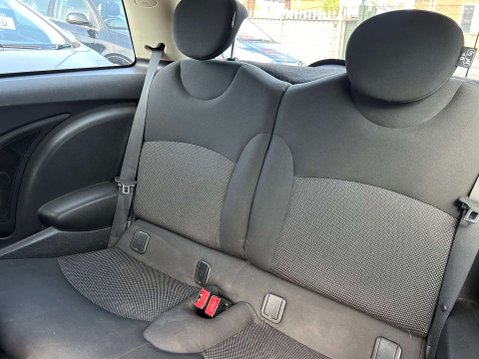 Mini Hatch 1.6 One 3dr 37