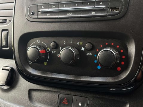 Vauxhall Vivaro 1.6 Vivaro 2900 Sportive CDTi 40