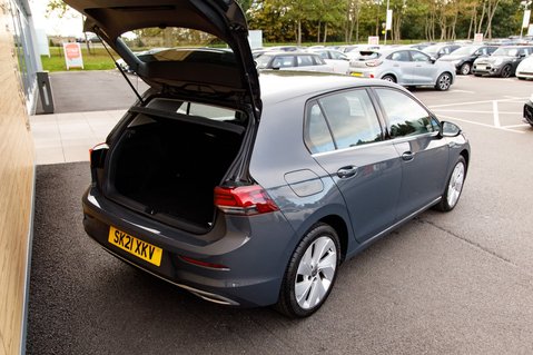 Volkswagen Golf STYLE TSI 39