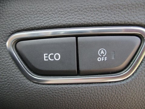 Renault Kadjar 1.3 TCe Iconic Euro 6 (s/s) 5dr 42