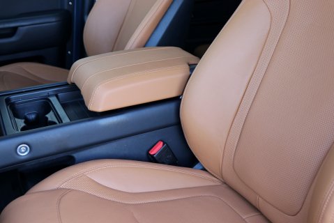 Defender 110 Commercial 4