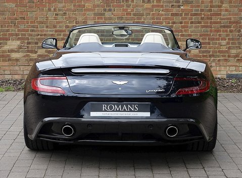 Aston Martin Vanquish Volante 13