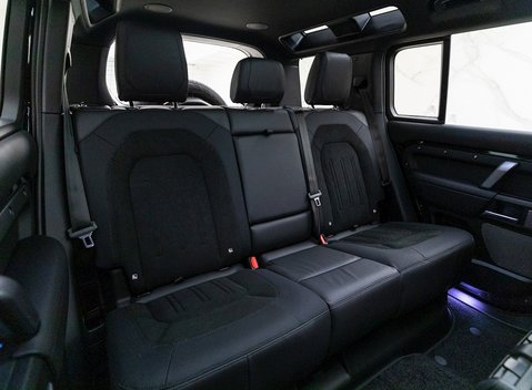 Land Rover Defender 110 V8 13