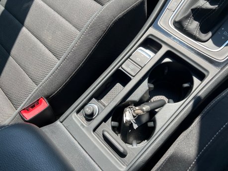 Volkswagen Golf 2.0 TSI R Hatchback 5dr Petrol DSG 4Motion Euro 6 (s/s) (310 ps) 32