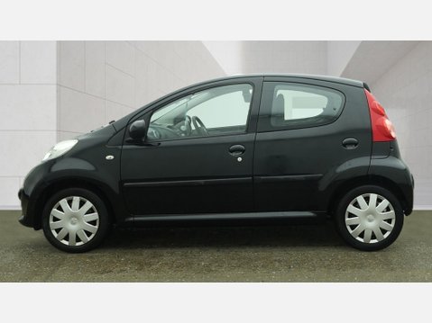 Peugeot 107 URBAN 2-TRONIC 6