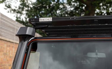 Land Rover Defender 90 Adventure Edition 26