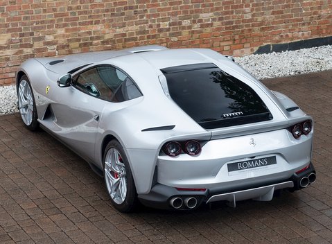 Ferrari 812 Superfast 9