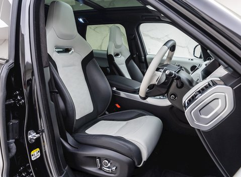 Land Rover Range Rover Sport 5.0 SVR Carbon Edition 10