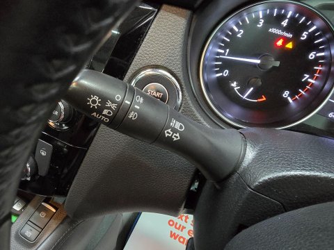 Nissan Qashqai 1.6 DIG-T N-Connecta Euro 6 (s/s) 5dr 37
