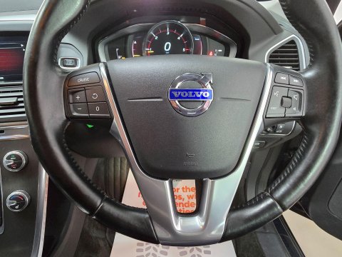Volvo XC60 2.0 D4 SE Lux Nav Geartronic Euro 6 (s/s) 5dr 33