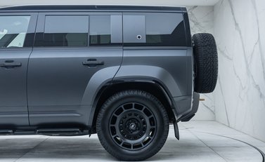 Land Rover Defender OCTA EDITION ONE 41