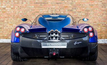 Pagani Huayra 5