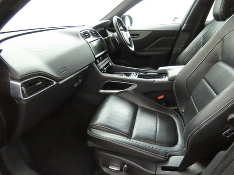 Jaguar F-Pace 2.0 D180 Chequered Flag SUV 5dr Diesel Auto AWD Euro 6 (s/s) (180 ps) 6