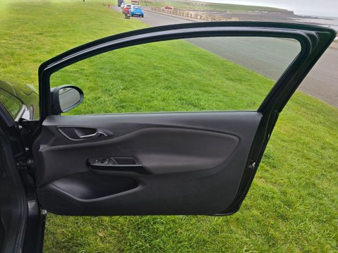 Vauxhall Corsa 1.4i ecoTEC Sport Euro 6 3dr 29