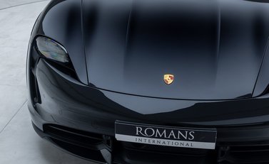 Porsche Taycan TURBO S CROSS TURISMO 37