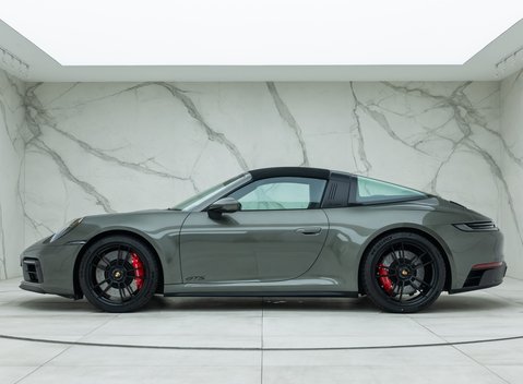 Porsche 911 Targa 4 GTS (992) 4