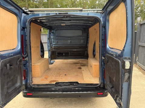 Renault Trafic 1.6 Trafic SL27 Sport Nav dCi 10
