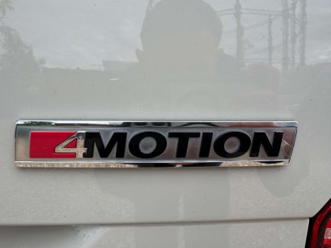 Volkswagen Transporter 2.0 Transporter T32 Highline TDI 4Motion Semi-Auto 4WD 9