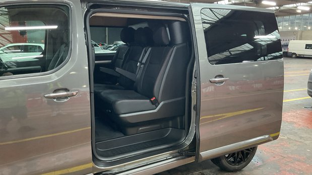 Vauxhall Vivaro Crew Cab AUTO SWB L1H1 Low Roof 310 Air Con Alloys Sensors Cam EURO 6 8