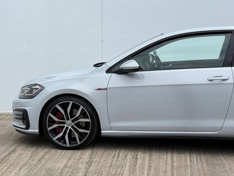 Volkswagen Golf 2.0 Golf GTi Performance TSi Semi-Auto 3dr 44
