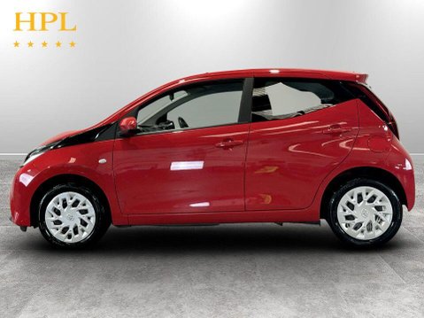 Toyota Aygo 1.0 VVT-i x-play Hatchback 5dr Petrol Manual Euro 6 (s/s) (71 ps) 4