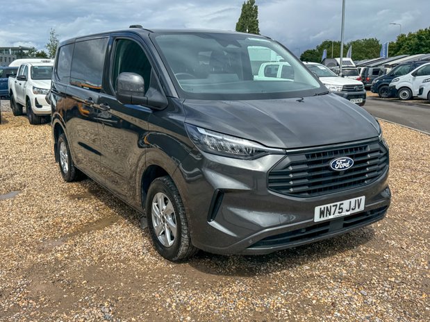 Ford Transit Custom Crew Cab AUTO SWB L1H1 Limited 320 Air Con Alloys Camera Sensors EURO 6 5