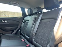 Renault Kadjar 1.3 TCe Iconic SUV 5dr Petrol Manual Euro 6 (s/s) (140 ps) 11