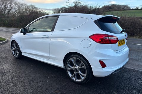 Ford Fiesta Sport 125 ps Ecoboost - Sat Nav / Parking Sensors - No VAT 6