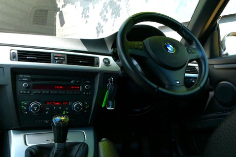 BMW 3 Series 2.0 320i M Sport 2dr 23