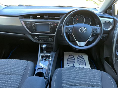 Toyota Auris 1.6 V-Matic Icon Touring Sports Multidrive S 5dr 13