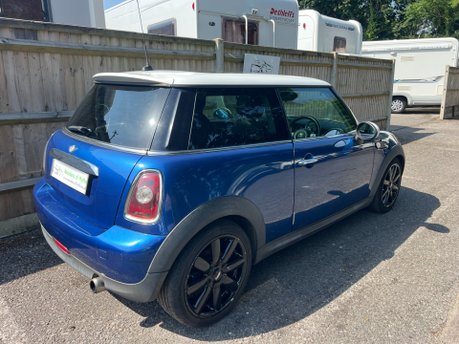 Mini Hatch COOPER D 1.6 3dr 3