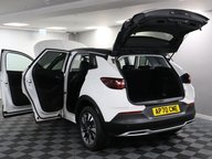 Vauxhall Grandland X SRI NAV 21